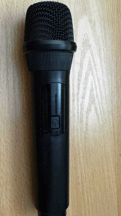Беспроводной UHF микрофон