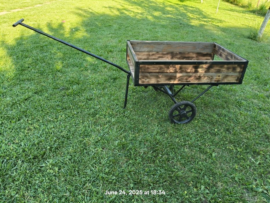 Vând căruț manual