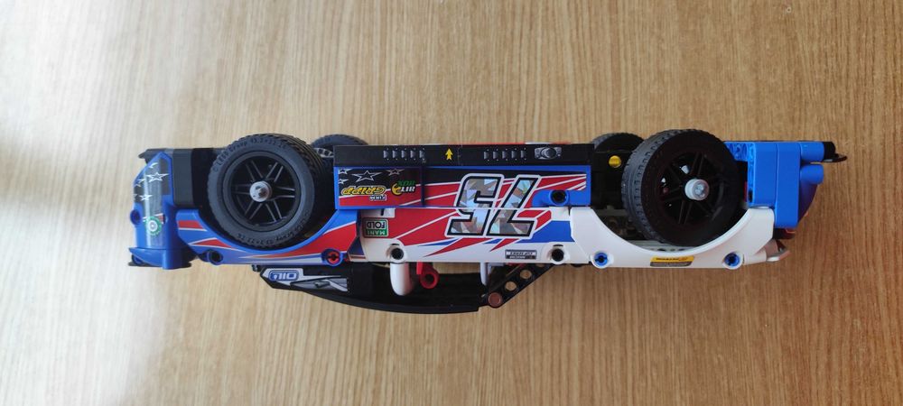 Lego Technic NASCAR next gen Chevrolet Camaro ZL1 (retired)