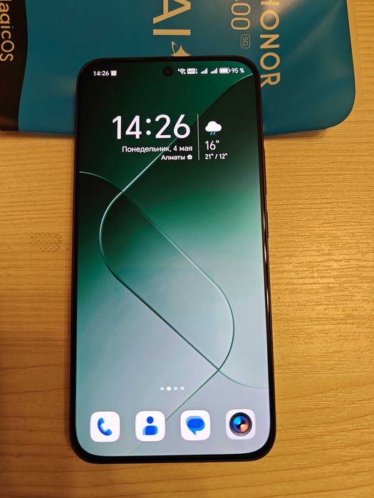 Продам HONOR 400 8/256 ГБ