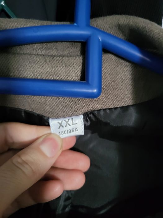 Костюм с брюками.