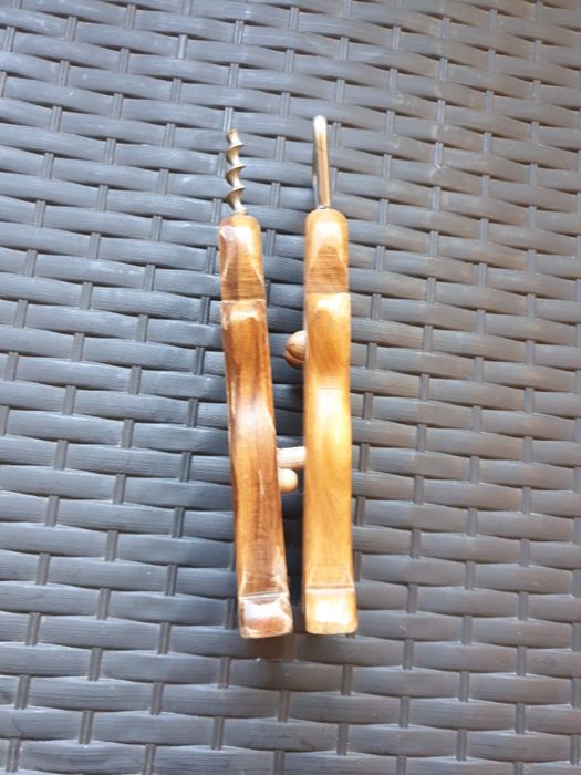 Desfacator bere vin femeie barbat set