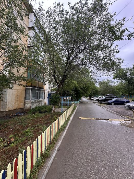 Продам 1 ком  8 мкр Жубанова