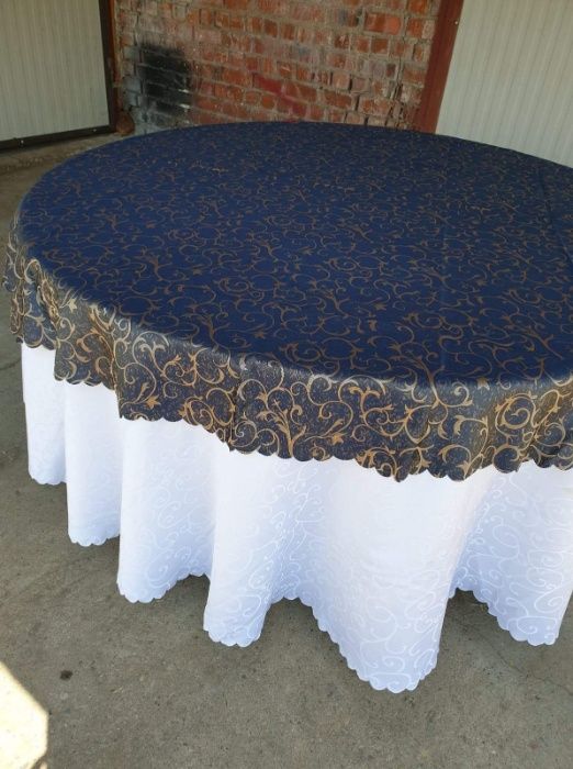 Capace, Fata (fete) de masa, rotunda, pentru sala de nunta, restaurant