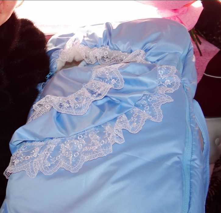 Переноска- конверт на выписку