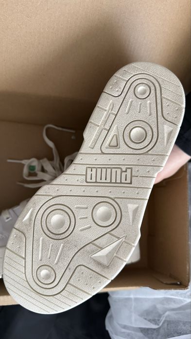 Нови бели кецове обувки на Puma