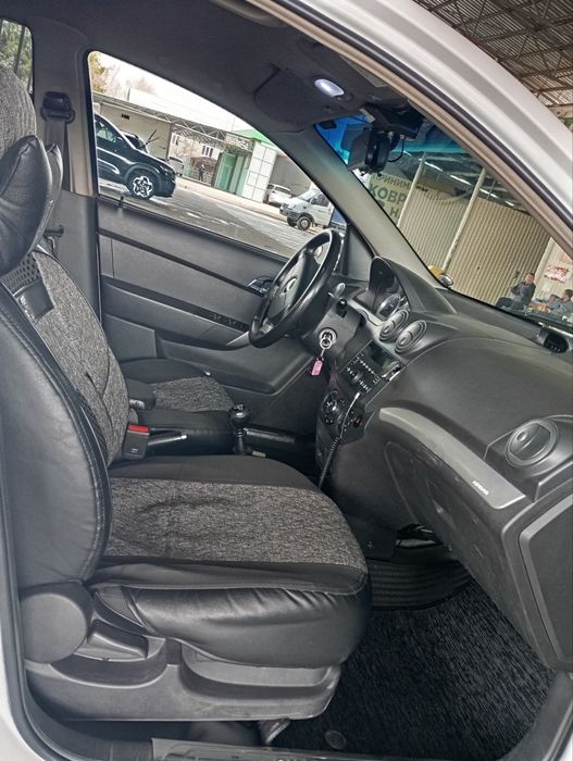 Nexia 3 sotiladi 2020 mexanika 165ming metan benzin