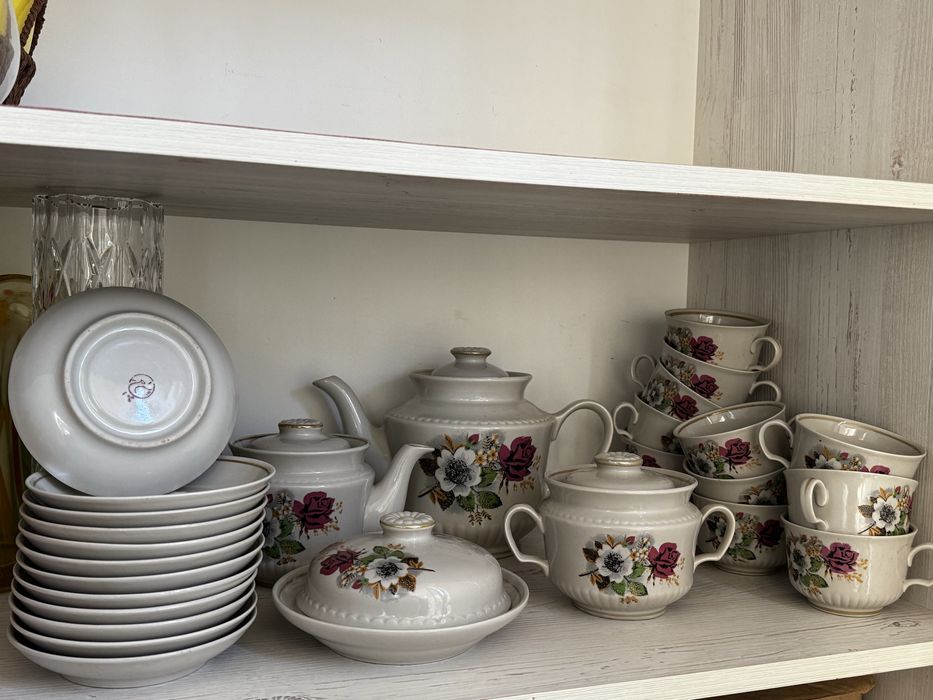 Продам 12 персон