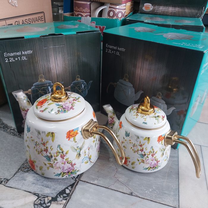 Эмалированний чайник 2.2л + 1.0л