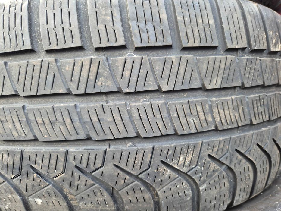 2 Anvelope M+S - 245/45/18 - PIRELLI - Stare F BUNA DOT 2023