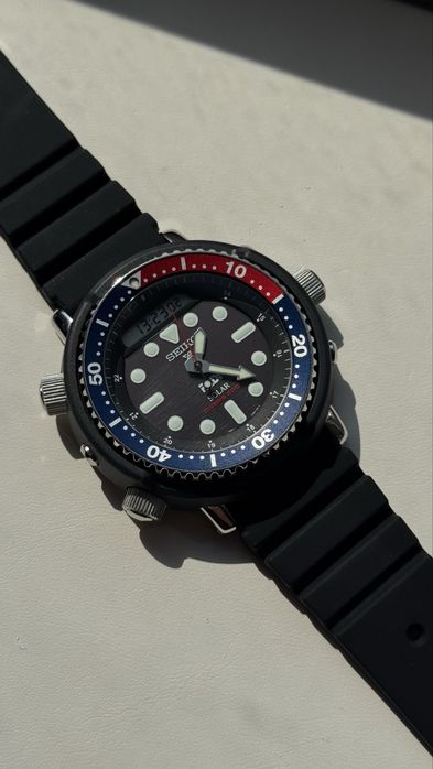 Seiko Prospex SNJ027P1. Оригинал, 200WR, Solar