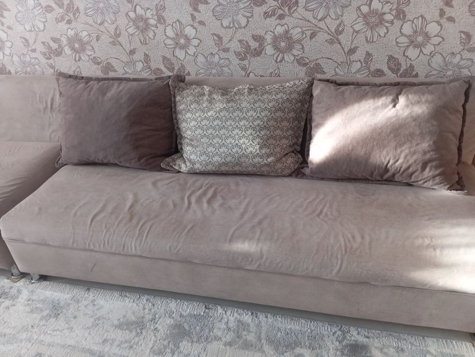 Продам два дивана по 2 метра