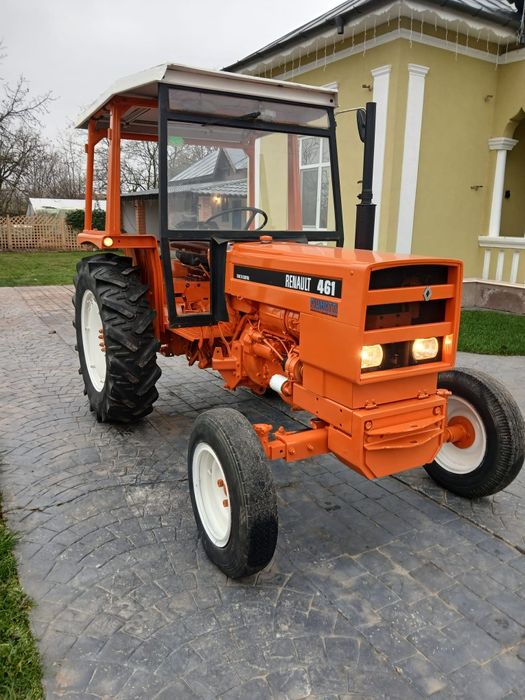 Tractor Renault 461