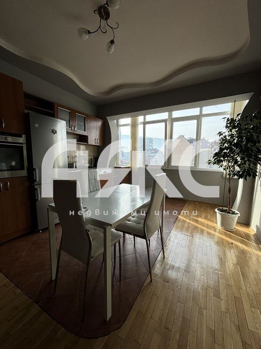 Дава се под наем Четиристаен апартамент в София, Красно село - 110 кв.м за 797.64 € - Снимка #2