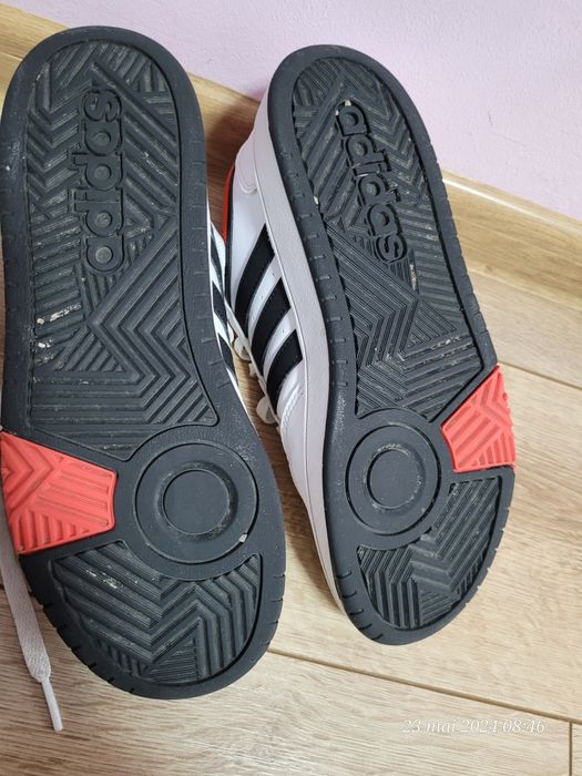 Adidasi baieti/barbati , mar 39