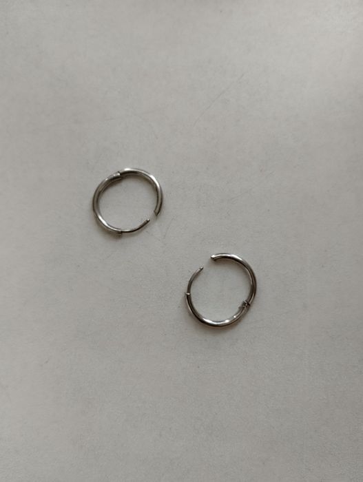 Серьги не серебро.