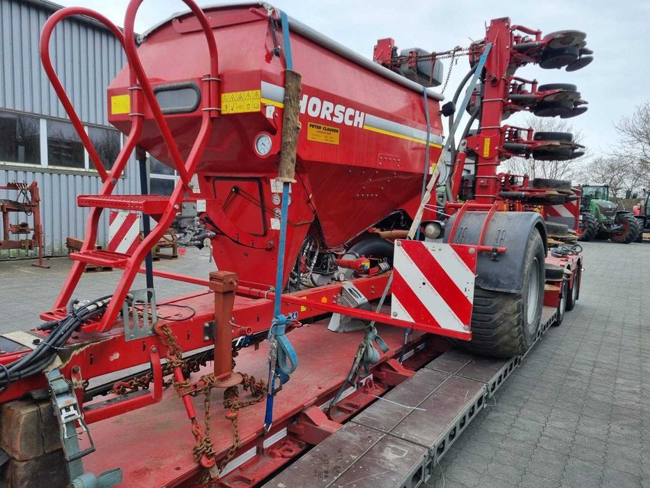 Transport Marfa National si international