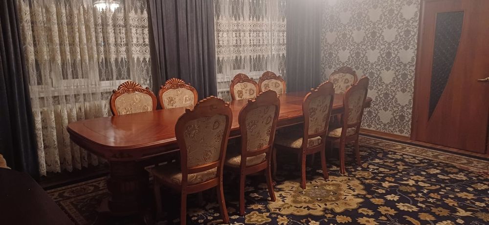 Стол со стульями !