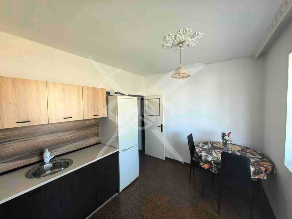 Продава се Четиристаен апартамент в Бургас, Възраждане - 100 кв.м за 1173 €/кв.м - Снимка #3