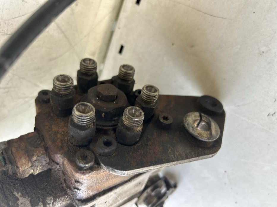 Гнп горивна помпа за ЛТ 2,4д 6цил/GNP za VW LT 2,4 6cilindara