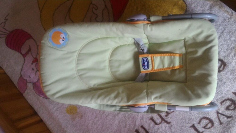 Продавам детски шезлонг Chicco