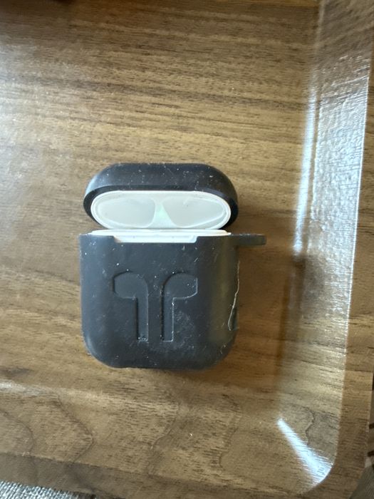 Apple airpods кейс