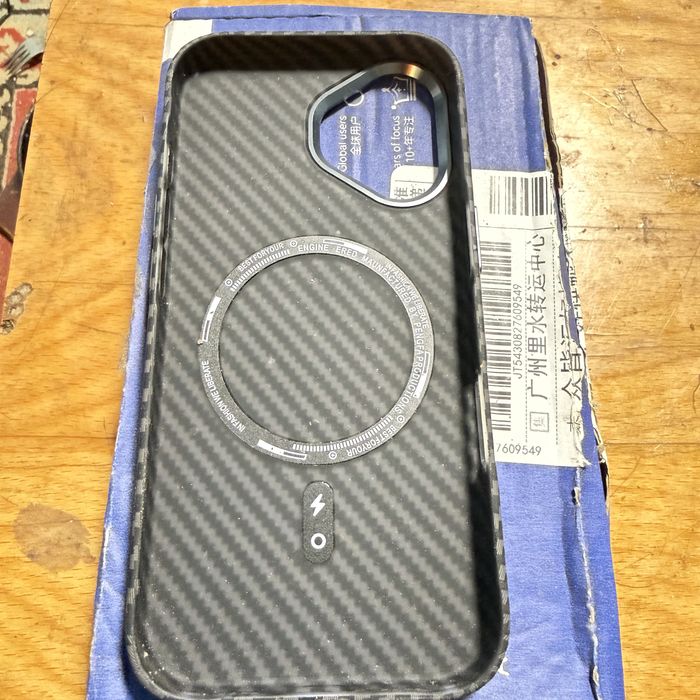 Чехол карбоновый на Айфон 13 про