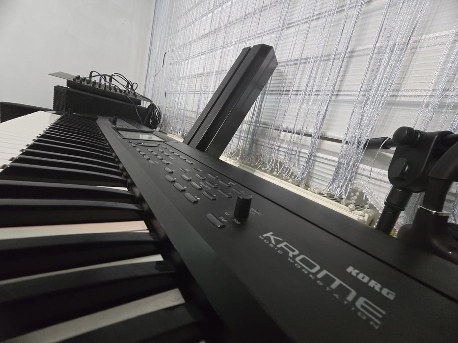 Korg krome като чисто нов