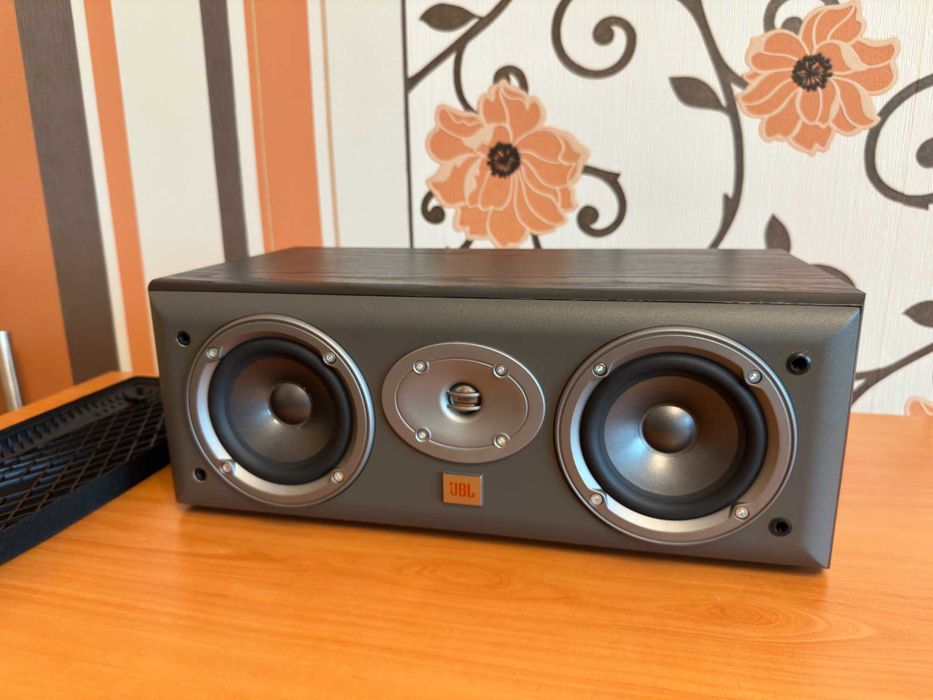 Централна тонколона JBL Northridge E Series EC25 (75W / 8 Ohms) – Черна