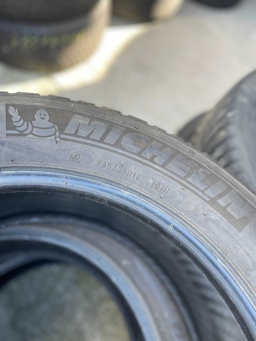 4x 235 55 19 Michelin Alpin