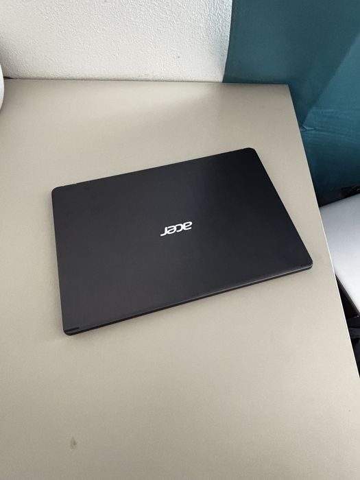 Acer •Amd Ryzen 5 •16Gb • 512• Taste luminate• Stare excelenta