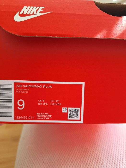 ОРИГИНАЛНИ маратонки NIKE-Air Vapormax Plus- 42.5 номер