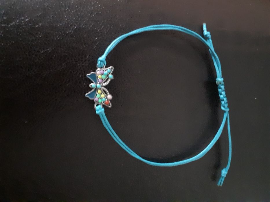 Ръчно изработени гривни