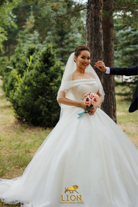 Продаю свадебное платье