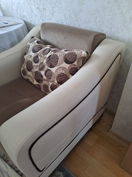 Продам два кресло