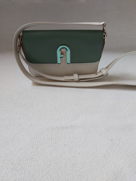 Празнично намаление Furla Gemma малка чанта