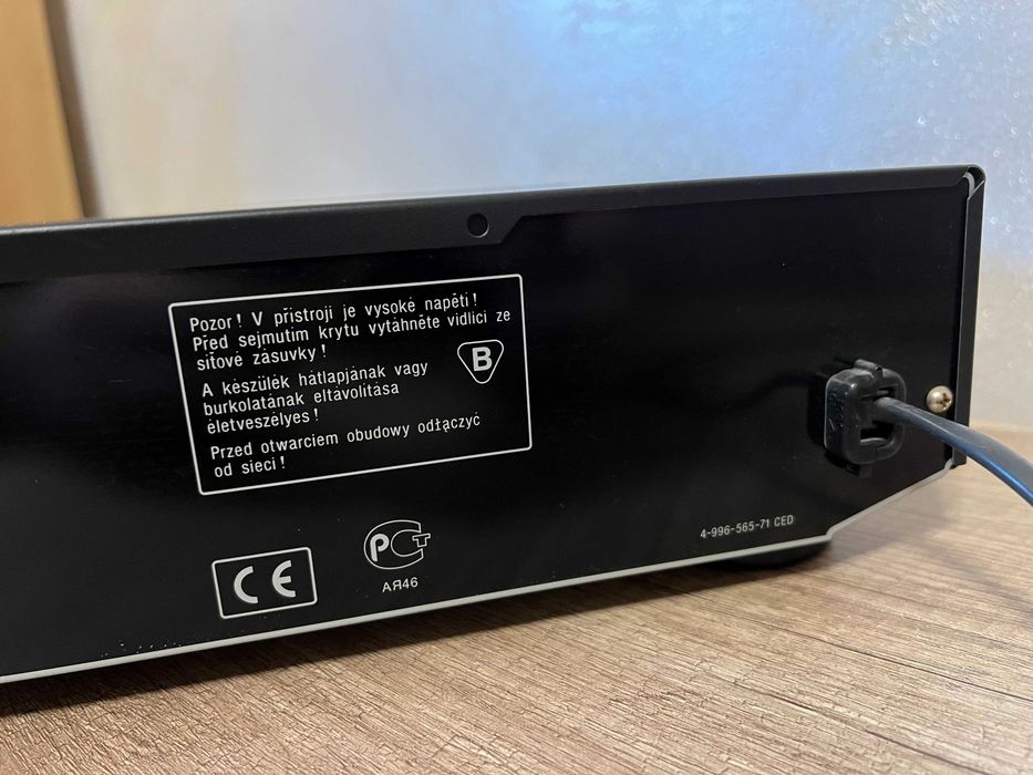 Sony CDP-XE220 cd player High Density Linear Converter
