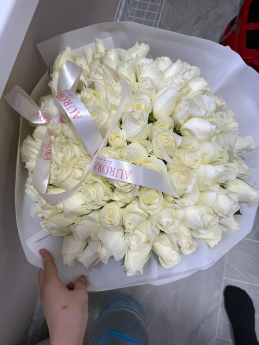 Цветы белый розы