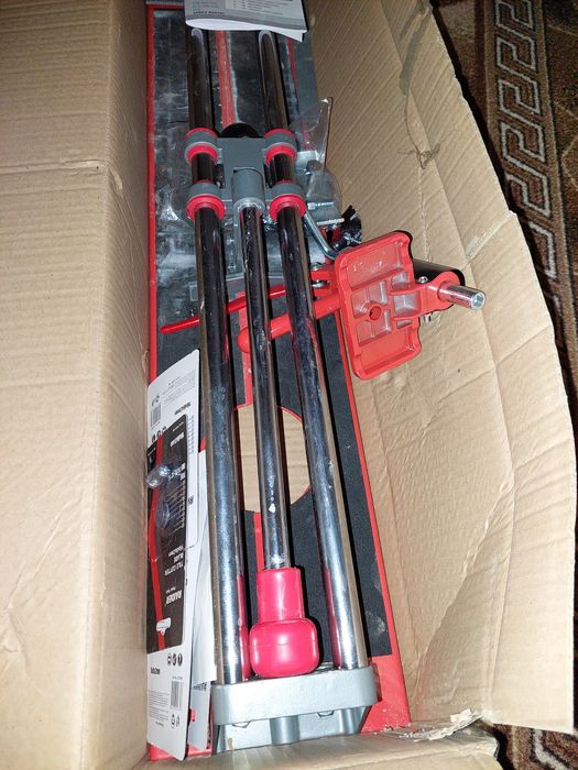 Машина за плочки. .