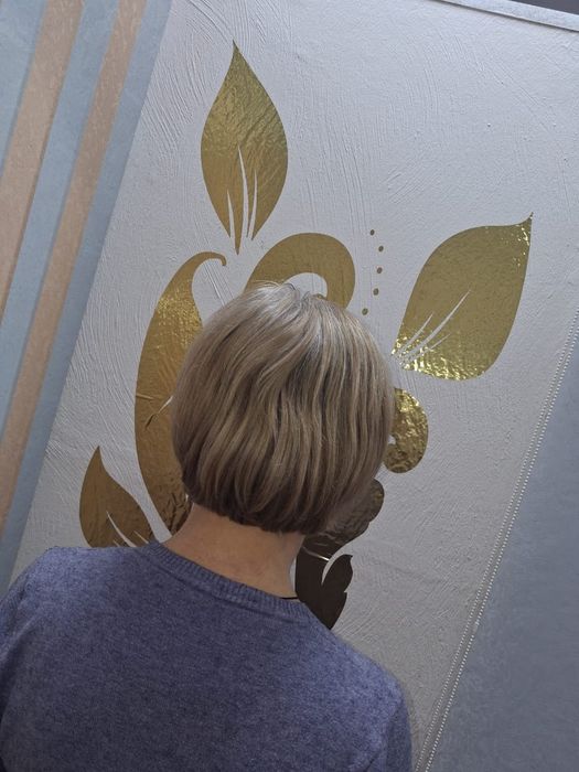 Окрашивание волос, стрижки