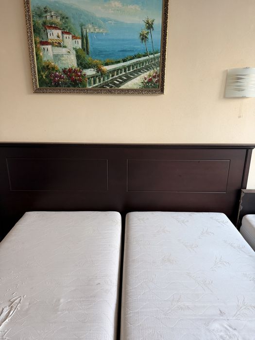 Хотелско оборудване масив/гардероб/врата/легло/шкаф/баня/маси/столове