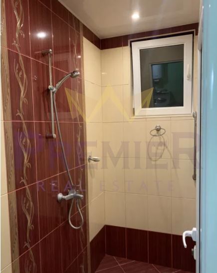 Етаж от къща в Варна-Галата площ 165 цена 190000