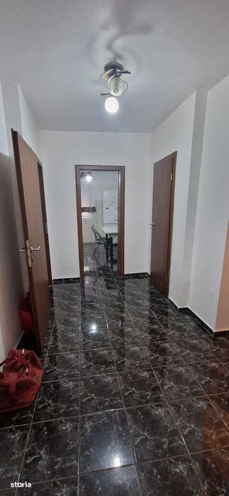 Apartament 3 Camere Etaj 1 Complexul studentesc 450 euro
