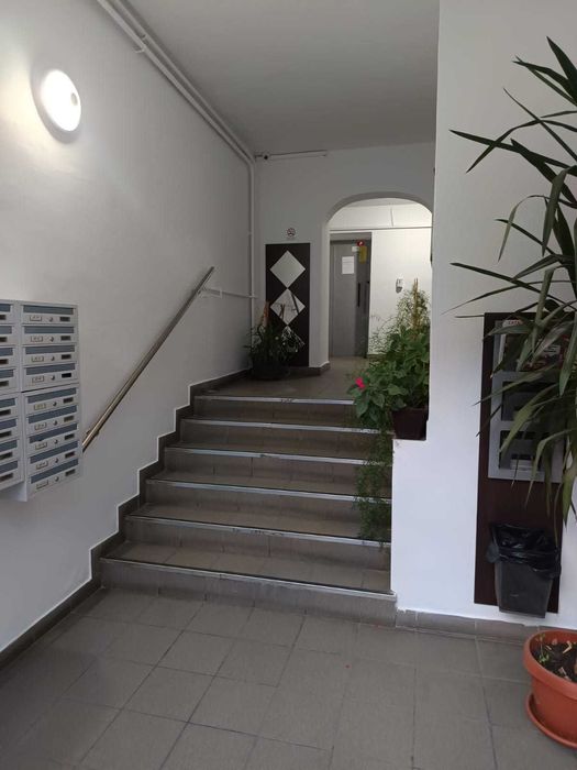 Garsonieră de închiriat - Splaiul Unirii stradal