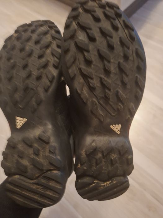 Спортни обувки Adidas TERREX traxion номер  37.5