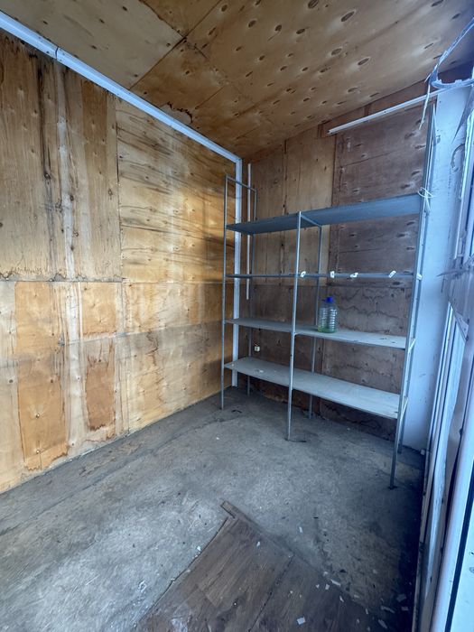 Продам бутик в хорошем состояние, самовывоз