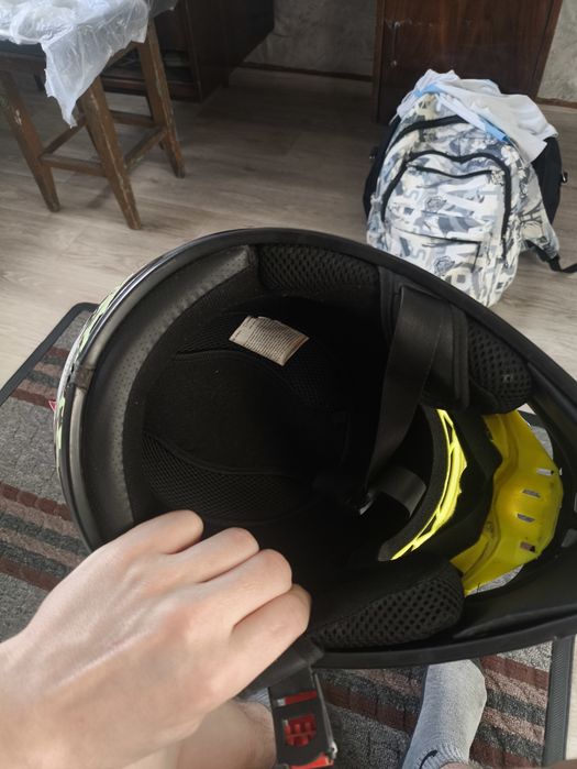 Продам эндуро шлем