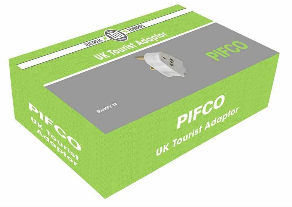 Adaptor universal. Intrare: UK standard. Iesire: European standard.