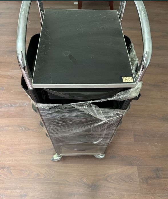 Шкафчик для Парикмахерской