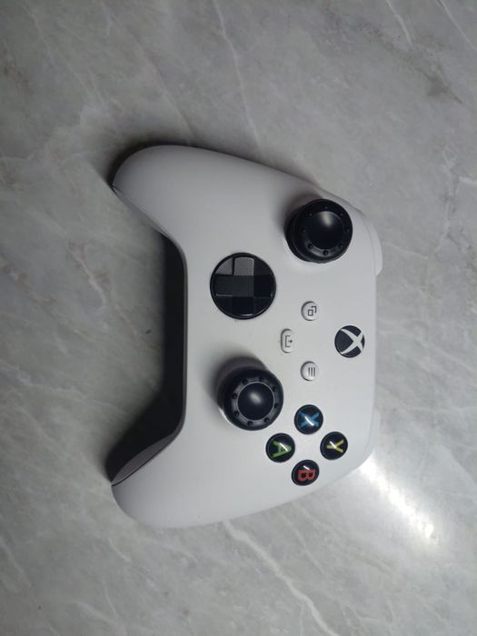 Vând Xbox Series S 521 GB, stare impecabilă